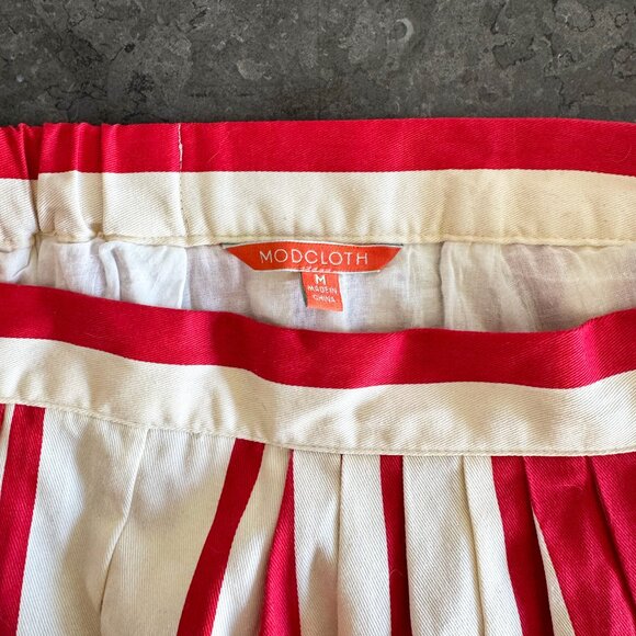 Modcloth Red and White Candy Cane Pleated Skirt - Picture 2 of 2